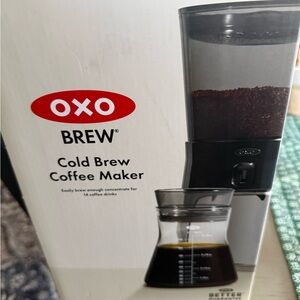 OXO Brew Cold Brew Coffee Maker with Black and Clear Design
